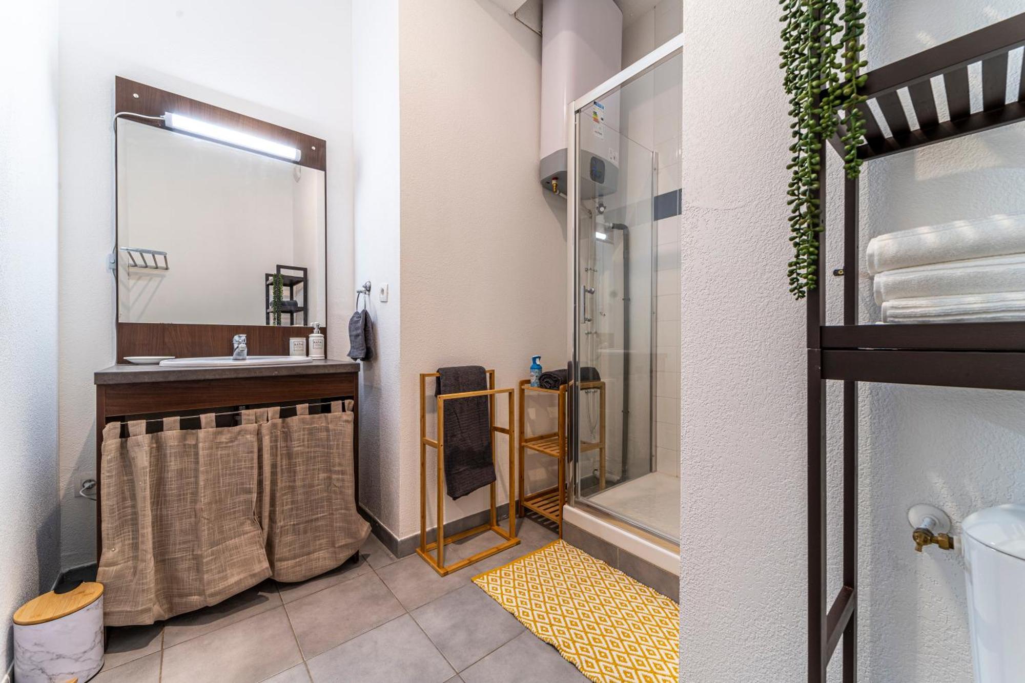 Stay Cosy Lille I Tourcoing - Appartement - Hypercentre - Parking Securise - Wifi - Netflix - Cuisine מראה חיצוני תמונה