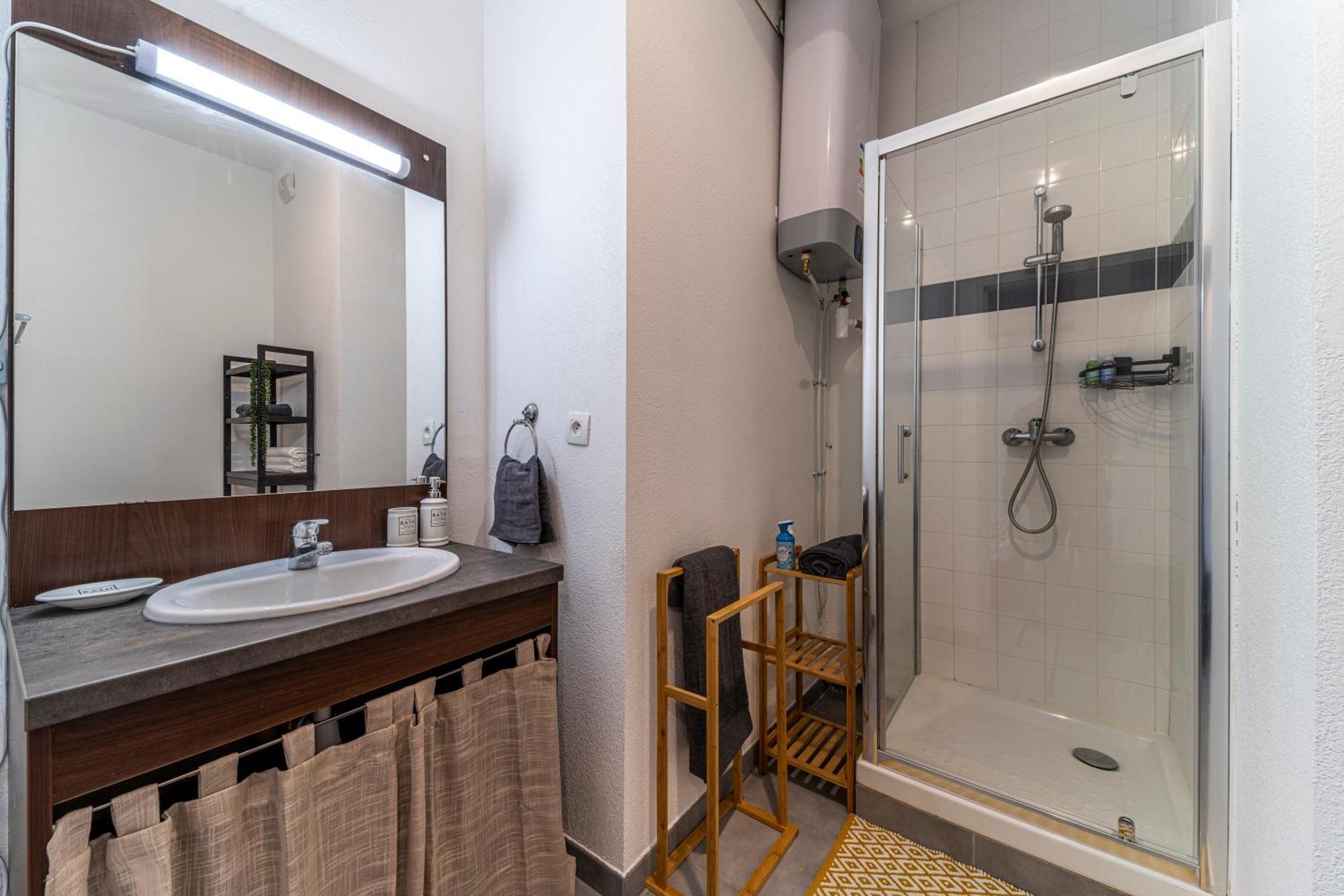 Stay Cosy Lille I Tourcoing - Appartement - Hypercentre - Parking Securise - Wifi - Netflix - Cuisine מראה חיצוני תמונה